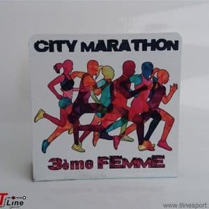 TROPHÉE PERSONNALISÉ EN MÉTAL 10 X 10 CM